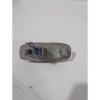 Recambio de piloto lateral derecho para ssangyong tivoli 1.5 referencia OEM IAM 834000810  