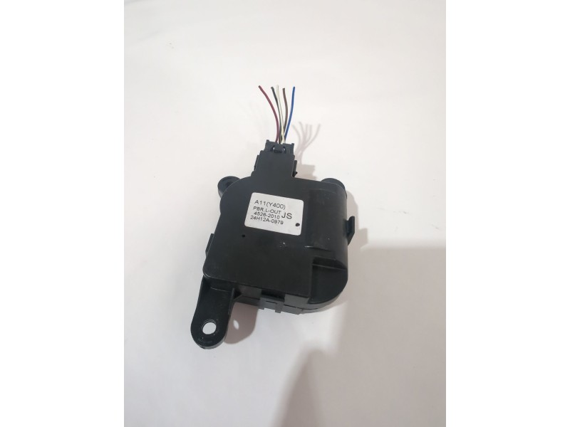 Recambio de motor apertura trampillas climatizador para ssangyong tivoli 1.5 referencia OEM IAM 45262010  