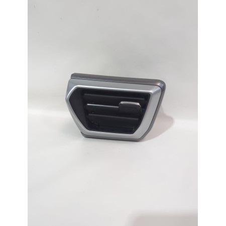 Recambio de rejilla aireadora para ssangyong tivoli 1.5 referencia OEM IAM 696303500  