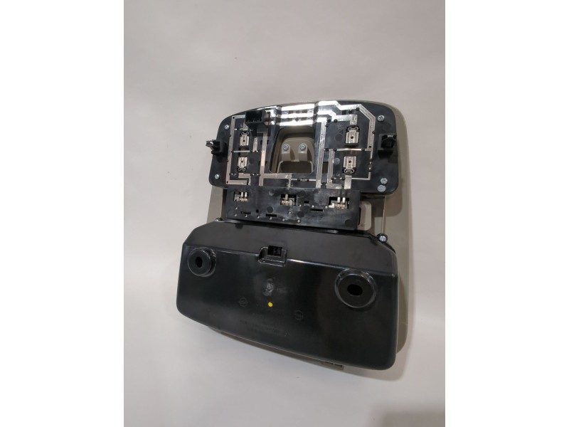 Recambio de luz interior para ssangyong tivoli 1.5 referencia OEM IAM 7767034000  