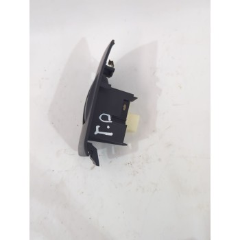 Recambio de mando elevalunas trasero derecho para toyota avensis (_t25_) 1.8 (zzt251_) referencia OEM IAM 7427105020  