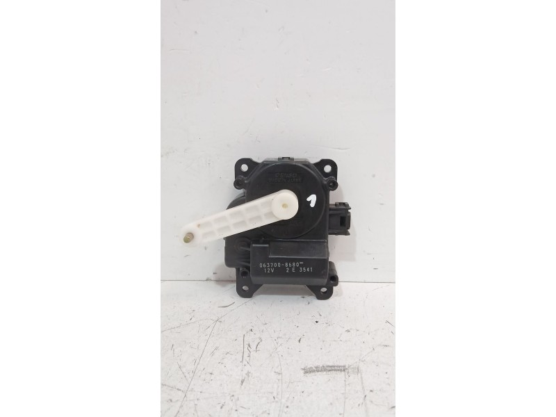 Recambio de motor apertura trampilla para toyota avensis (_t25_) 1.8 (zzt251_) referencia OEM IAM 0637008680  