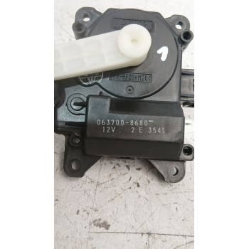 Recambio de motor apertura trampilla para toyota avensis (_t25_) 1.8 (zzt251_) referencia OEM IAM 0637008680  
