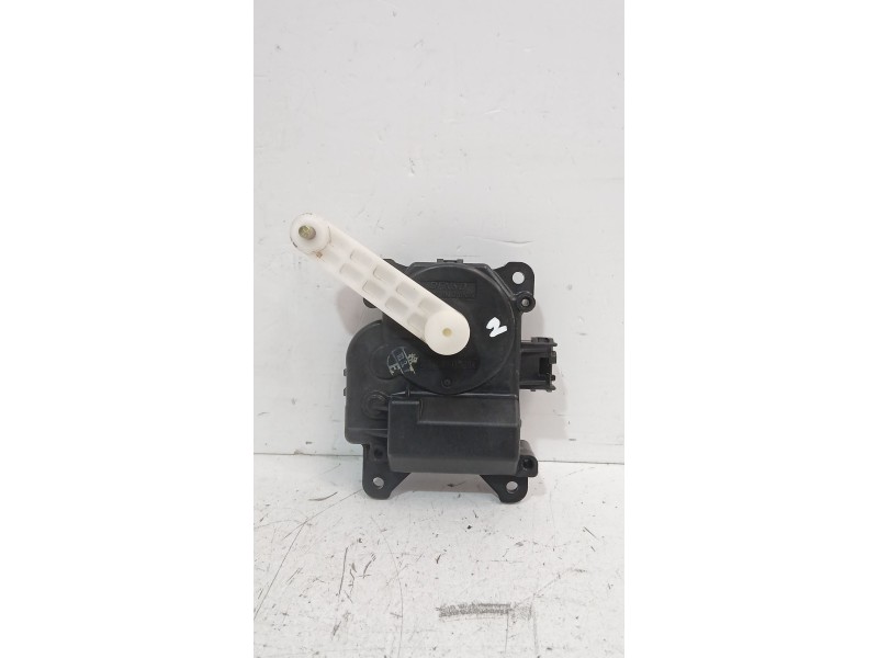 Recambio de motor apertura trampilla para toyota avensis (_t25_) 1.8 (zzt251_) referencia OEM IAM 0637008680  