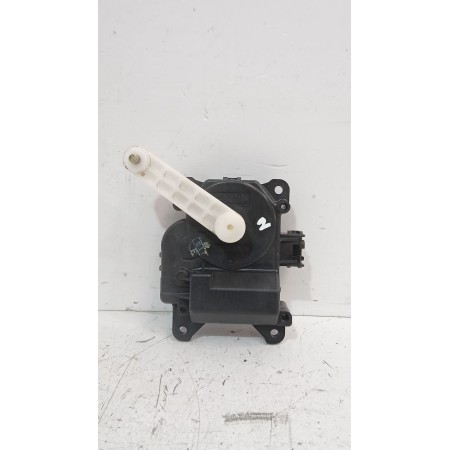 Recambio de motor apertura trampilla para toyota avensis (_t25_) 1.8 (zzt251_) referencia OEM IAM 0637008680  