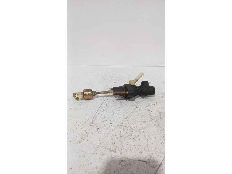 Recambio de bombin embrague para toyota avensis (_t25_) 1.8 (zzt251_) referencia OEM IAM 3142005021  