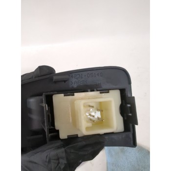 Recambio de mando elevalunas delantero derecho para toyota avensis (_t25_) 1.8 (zzt251_) referencia OEM IAM 8481005050  