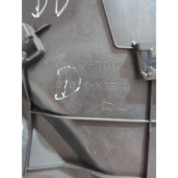 Recambio de guarnecido puerta delantera derecha para lexus ct (zwa10_) 200h (zwa10_) referencia OEM IAM 67777X1B07/67611X1B19  