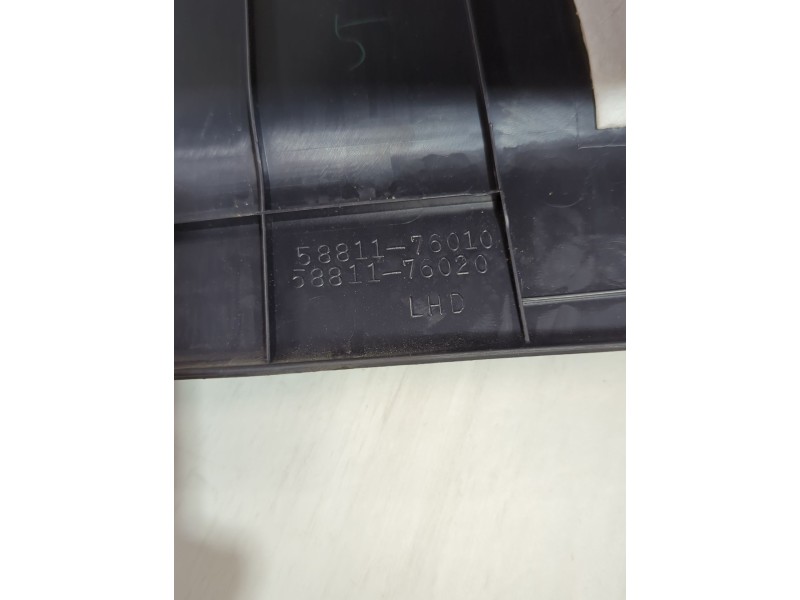 Recambio de consola central para lexus ct (zwa10_) 200h (zwa10_) referencia OEM IAM 5891176010A1  