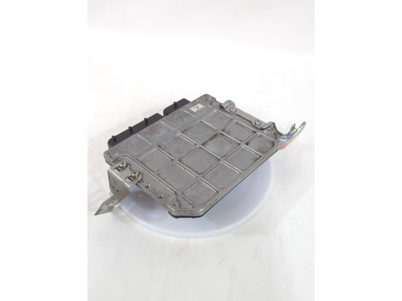 Recambio de centralita motor uce para lexus ct (zwa10_) 200h (zwa10_) referencia OEM IAM 8966176030  