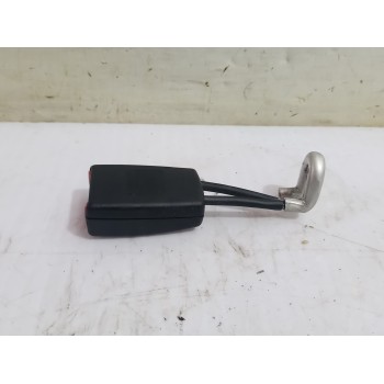 Recambio de enganche cinturon trasero derecho para volkswagen passat berlina (3b3) advance referencia OEM IAM 3B0857740B  