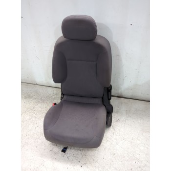 ASIENTO DELANTERO IZQUIERDO 