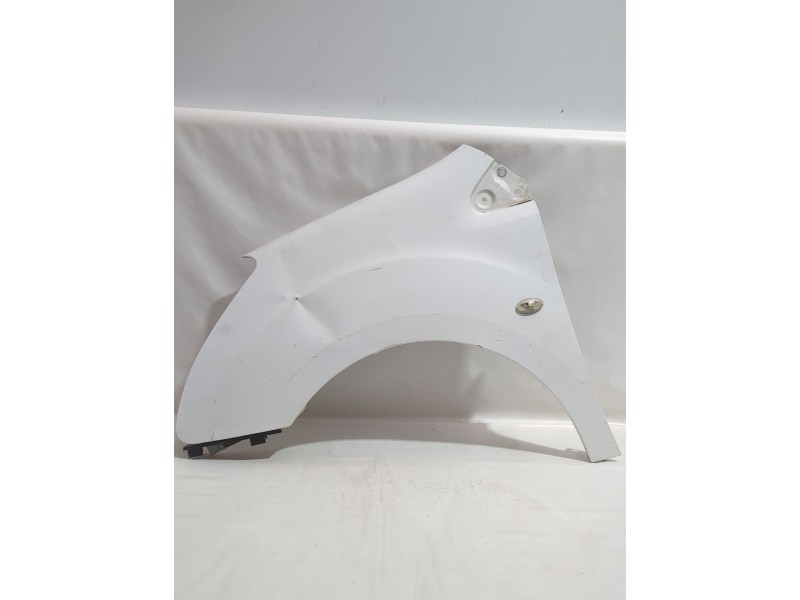 Recambio de aleta delantera izquierda para peugeot partner furgoneta/monovolumen 1.6 hdi 90 referencia OEM IAM 7840W2  
