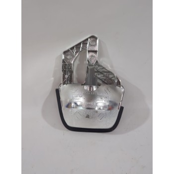 Recambio de piloto trasero central para toyota avensis (_t25_) 1.8 (zzt251_) referencia OEM IAM 8157005080  