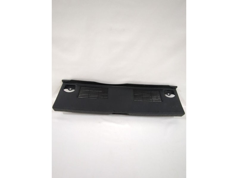 Recambio de moldura para toyota avensis (_t25_) 1.8 (zzt251_) referencia OEM IAM 5838705080  