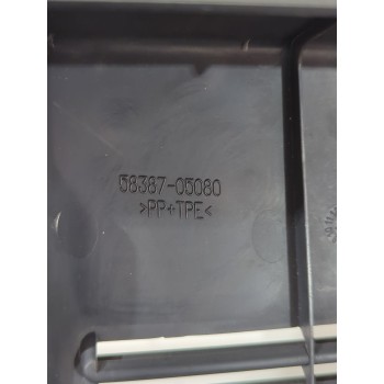 Recambio de moldura para toyota avensis (_t25_) 1.8 (zzt251_) referencia OEM IAM 5838705080  