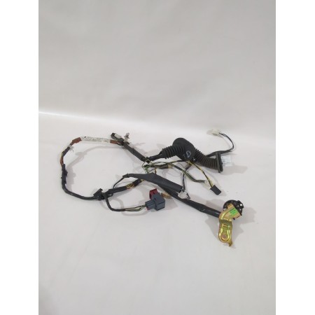 Recambio de cableado puerta para toyota avensis (_t25_) 1.8 (zzt251_) referencia OEM IAM 8215305170  