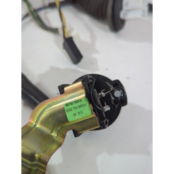 Recambio de cableado puerta para toyota avensis (_t25_) 1.8 (zzt251_) referencia OEM IAM 8215305170  