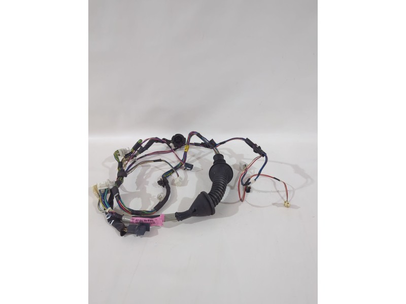 Recambio de cableado puerta para toyota avensis (_t25_) 1.8 (zzt251_) referencia OEM IAM 8215105490  