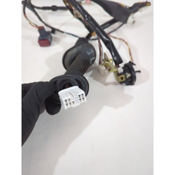 Recambio de cableado puerta para toyota avensis (_t25_) 1.8 (zzt251_) referencia OEM IAM 8215405170  