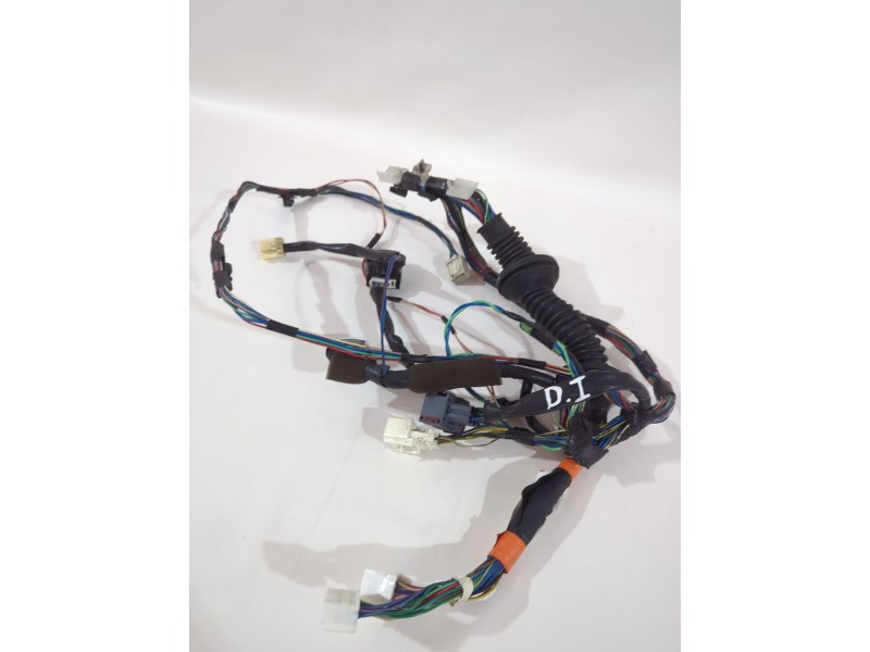 Recambio de cableado puerta para toyota avensis (_t25_) 1.8 (zzt251_) referencia OEM IAM 8215205480  