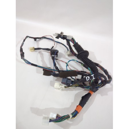 Recambio de cableado puerta para toyota avensis (_t25_) 1.8 (zzt251_) referencia OEM IAM 8215205480  