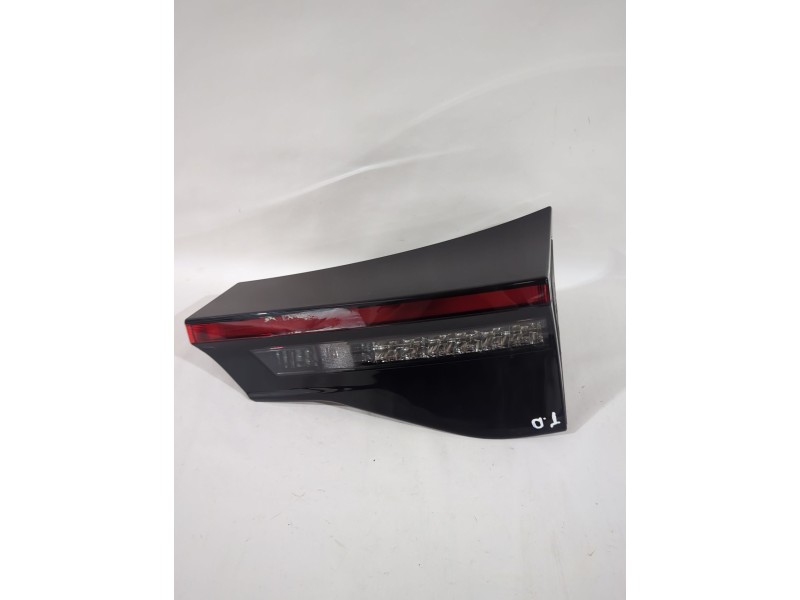 Recambio de piloto trasero derecho interior para toyota yaris cross (mxp_) 1.5 hybrid (mxpj10) referencia OEM IAM 815800DB50  