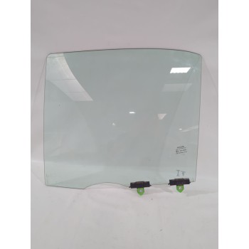 LUNA TRASERA IZQUIERDA 681040D011 
