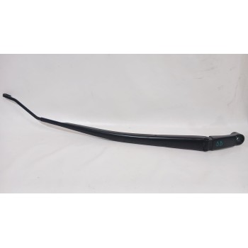BRAZO LIMPIA DELANTERO DERECHO 852110D290 
