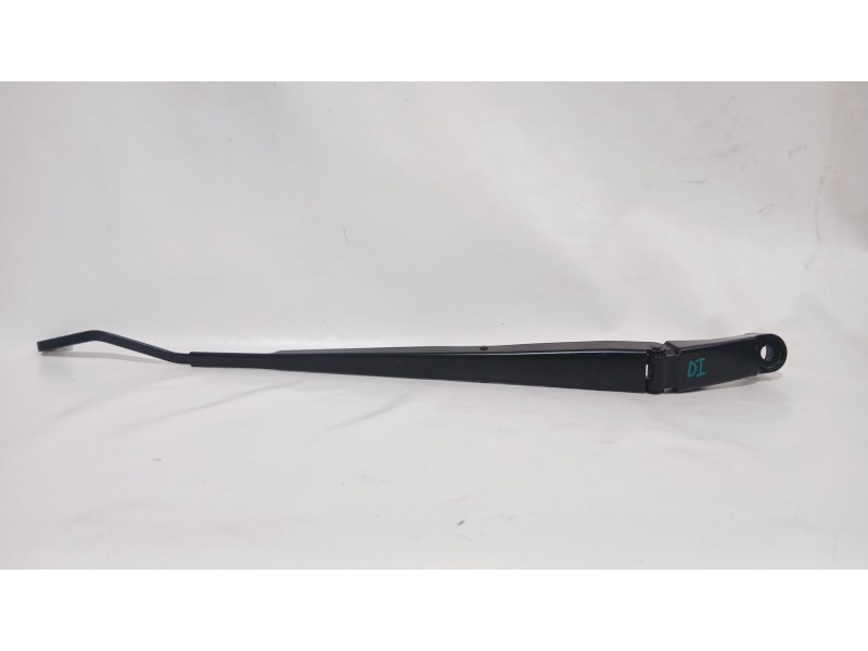 Recambio de brazo limpia delantero izquierdo para toyota yaris cross (mxp_) 1.5 hybrid (mxpj10) referencia OEM IAM 852210D240  
