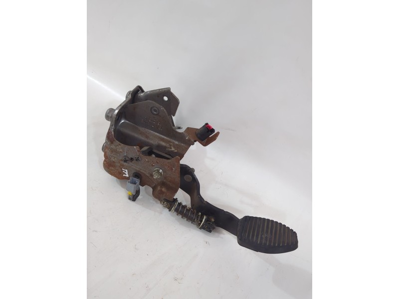 Recambio de pedal embrague para peugeot partner furgoneta/monovolumen 1.6 hdi 90 referencia OEM IAM 2127FJ  