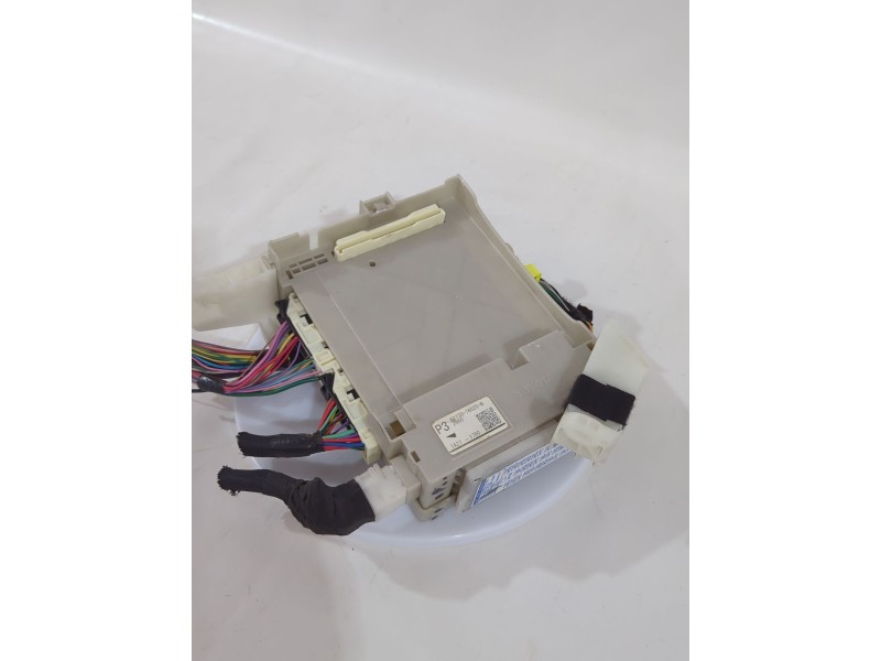 Recambio de caja reles / fusibles para lexus ct (zwa10_) 200h (zwa10_) referencia OEM IAM 8262076010  