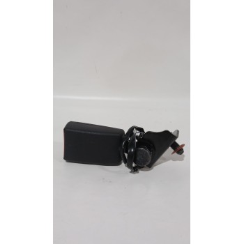 Recambio de enganche cinturon trasero derecho para ssangyong tivoli 1.5 referencia OEM IAM 7566035100LBH  