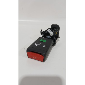 Recambio de enganche cinturon trasero derecho para ssangyong tivoli 1.5 referencia OEM IAM 7566035100LBH  