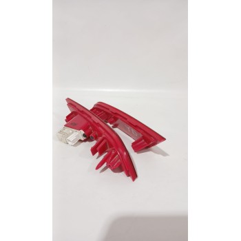 Recambio de reflector para ssangyong tivoli 1.5 referencia OEM IAM 8390135900/ 8390235900  