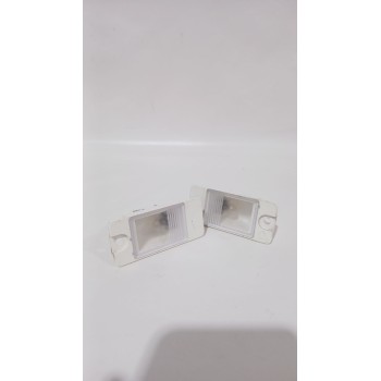 Recambio de piloto matricula para ssangyong tivoli 1.5 referencia OEM IAM 8384035000  