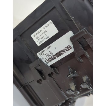 Recambio de caja reles / fusibles para ssangyong tivoli 1.5 referencia OEM IAM 8235035200  