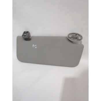 Recambio de parasol izquierdo para ssangyong tivoli 1.5 referencia OEM IAM 7611035100LBH  