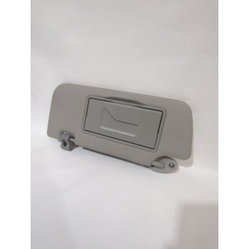 Recambio de parasol izquierdo para ssangyong tivoli 1.5 referencia OEM IAM 7611035100LBH  
