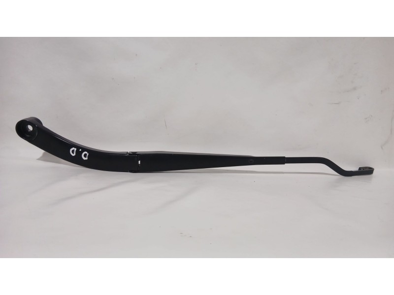 Recambio de brazo limpia delantero derecho para ssangyong tivoli 1.5 referencia OEM IAM 7832135000  