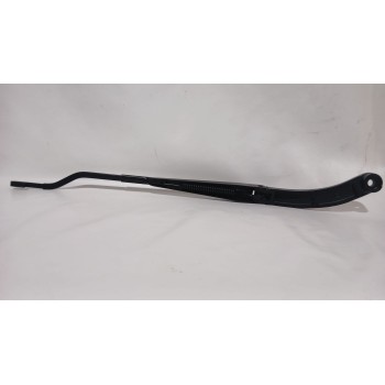 Recambio de brazo limpia delantero derecho para ssangyong tivoli 1.5 referencia OEM IAM 7832135000  