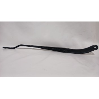 Recambio de brazo limpia delantero derecho para ssangyong tivoli 1.5 referencia OEM IAM 7832135000  