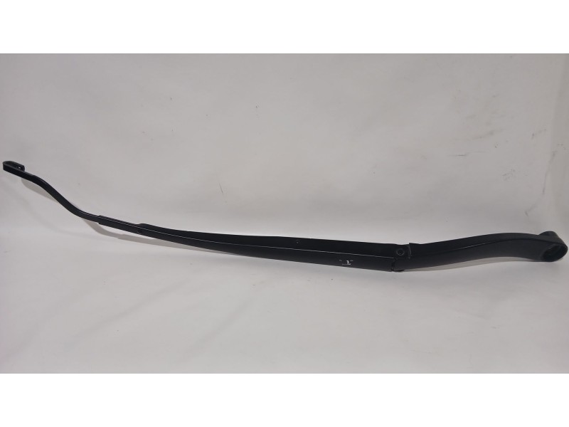 Recambio de brazo limpia delantero izquierdo para ssangyong tivoli 1.5 referencia OEM IAM 7831135000  