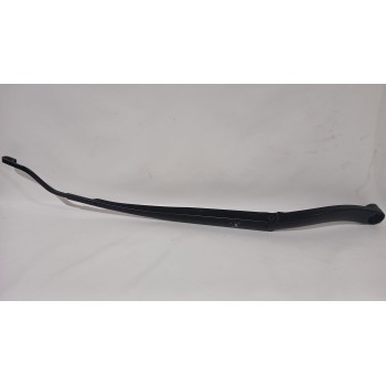 Recambio de brazo limpia delantero izquierdo para ssangyong tivoli 1.5 referencia OEM IAM 7831135000  