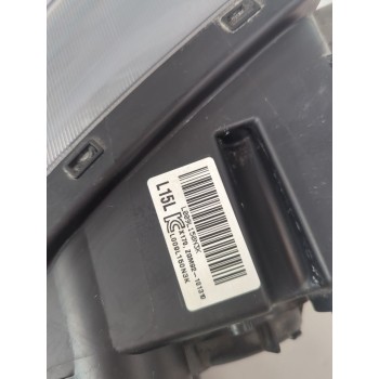 Recambio de faro izquierdo para ssangyong tivoli 1.5 referencia OEM IAM 8310135000  