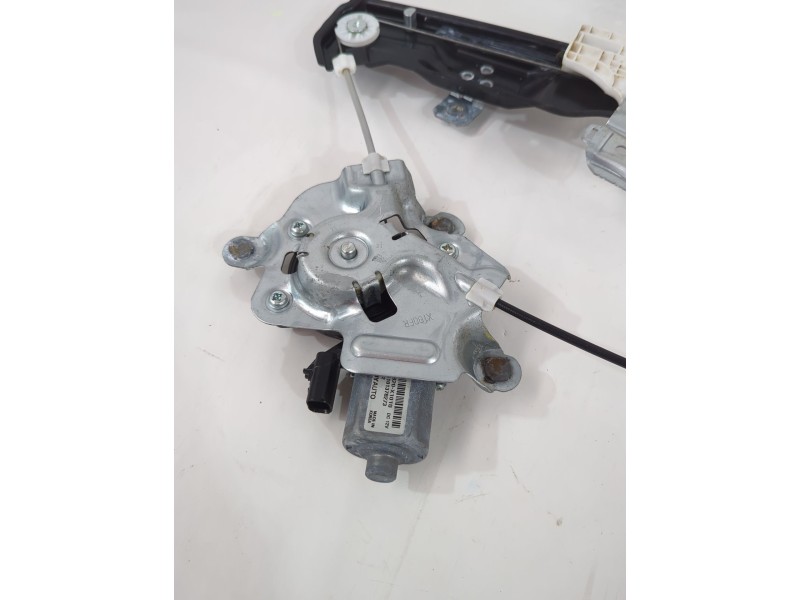 Recambio de elevalunas delantero derecho para ssangyong tivoli 1.5 referencia OEM IAM 7232135000  