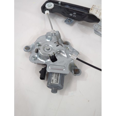 Recambio de elevalunas delantero derecho para ssangyong tivoli 1.5 referencia OEM IAM 7232135000  