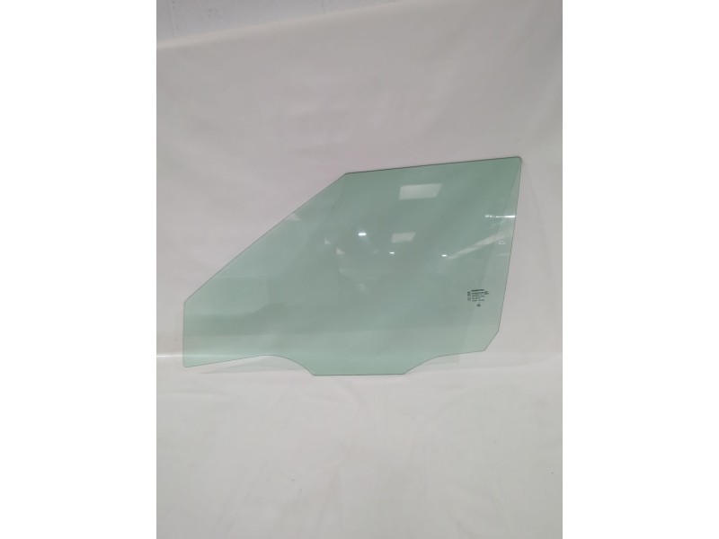 Recambio de luna delantera izquierda para ssangyong tivoli 1.5 referencia OEM IAM 7237635100  