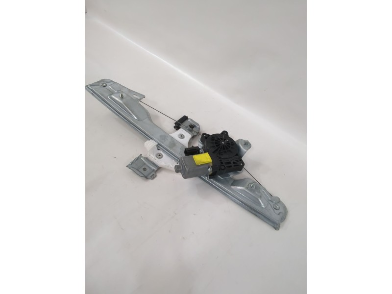 Recambio de elevalunas trasero izquierdo para ssangyong tivoli 1.5 referencia OEM IAM 7331135000  