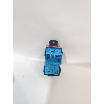 Recambio de mando elevalunas trasero derecho para ssangyong tivoli 1.5 referencia OEM IAM 8585035000/299139582  